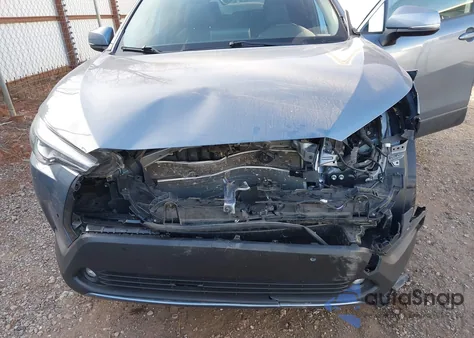 2023 Toyota Corolla Cross Xle from USA, damaged, VIN 7MUDAABG0PV052188
